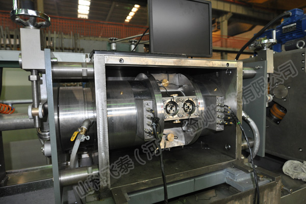 旋轉(zhuǎn)頭超聲波探傷設(shè)備.jpg 旋轉(zhuǎn)頭超聲波探傷設(shè)備.jpg